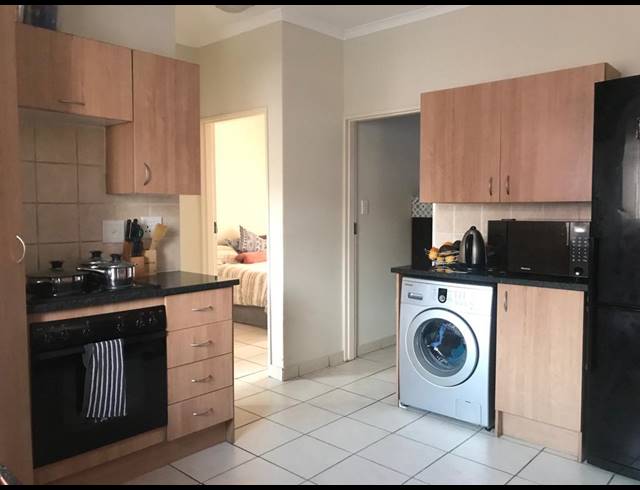 2 BEDROOM TOWNHOUSE RENTED IN KOSMOSDAL